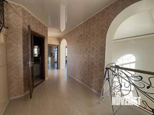 Таунхаус 400м&sup2;, 3-этажный, на длительный срок, 