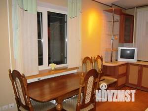 Коттедж 230м², 3-этажный, на длительный срок, 