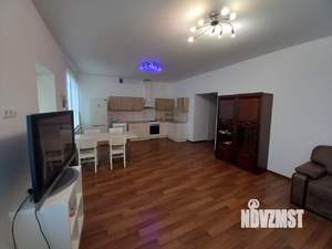 Таунхаус 310м², 3-этажный, на длительный срок, 