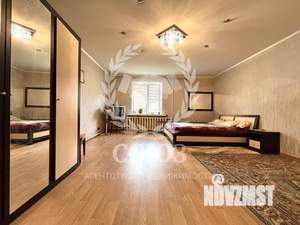 Дом 208м&sup2;, 2-этажный, на длительный срок, 