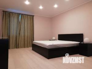 Таунхаус 200м&sup2;, 3-этажный, на длительный срок, 