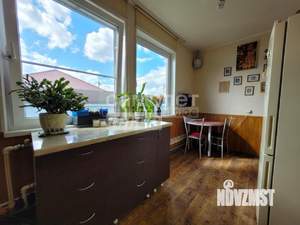 Дом 100м&sup2;, 2-этажный, участок 6 сот.  