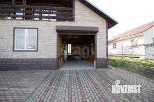 Дом 220м², 2-этажный, участок 8 сот.  