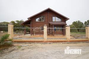 Дом 180м&sup2;, 2-этажный, участок 23 сот.  