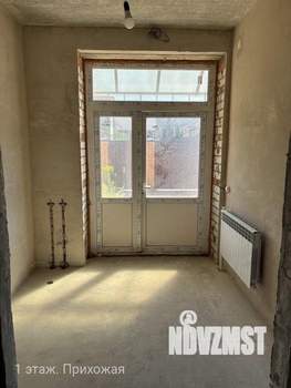 Таунхаус 280м&sup2;, 3-этажный, участок 5 сот.  