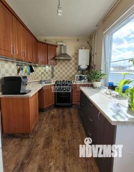 Дом 100м&sup2;, 2-этажный, участок 6 сот.  