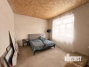 Дом 180м&sup2;, 2-этажный, участок 5 сот.  