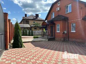 Дом 225м², 2-этажный, участок 10 сот.  
