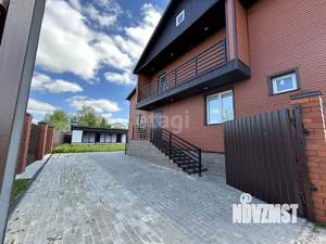 Дом 290м&sup2;, 3-этажный, участок 11 сот.  