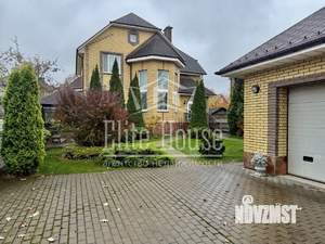 Дом 281м&sup2;, 2-этажный, участок 6 сот.  