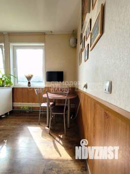 Дом 100м&sup2;, 2-этажный, участок 6 сот.  