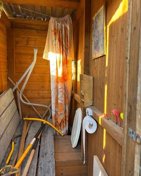 Дом 20м&sup2;, 2-этажный, участок 5 сот.  