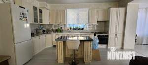 Дом 242м&sup2;, 2-этажный, участок 11 сот.  