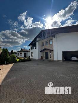 Дом 900м&sup2;, 2-этажный, участок 14 сот.  