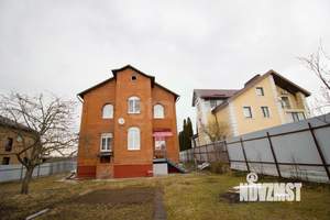 Дом 328м&sup2;, 3-этажный, участок 9 сот.  