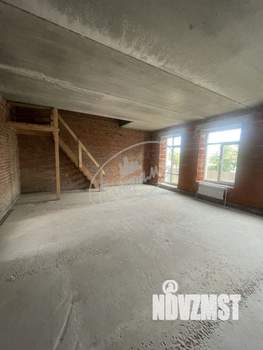 Таунхаус 130м&sup2;, 2-этажный, участок 2 сот.  