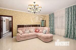 Дом 388м&sup2;, 2-этажный, участок 10 сот.  