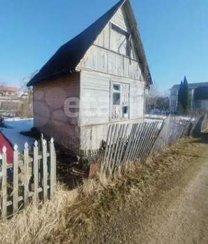 Дом 20м&sup2;, 2-этажный, участок 4 сот.  