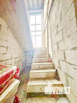 Дом 216м&sup2;, 2-этажный, участок 9 сот.  