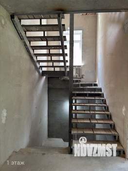 Таунхаус 280м&sup2;, 3-этажный, участок 5 сот.  