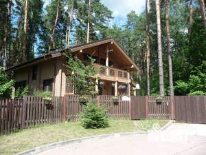 Коттедж 200м&sup2;, 2-этажный, участок 16 сот.  