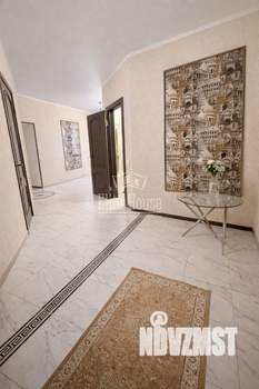 Дом 388м&sup2;, 2-этажный, участок 10 сот.  