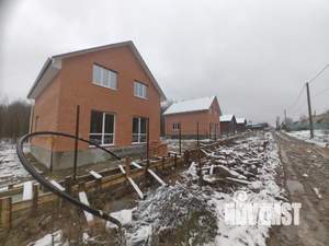 Дом 145м&sup2;, 2-этажный, участок 10 сот.  