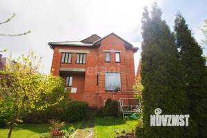 Дом 590м&sup2;, 3-этажный, участок 13 сот.  