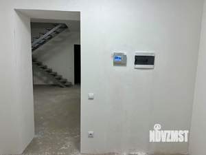 Дом 135м&sup2;, 2-этажный, участок 6 сот.  