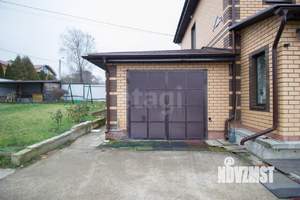 Дом 200м&sup2;, 2-этажный, участок 11 сот.  