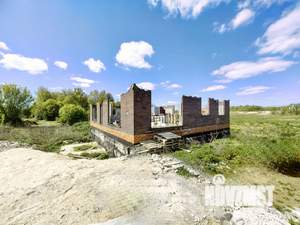 Дом 168м&sup2;, 1-этажный, участок 8 сот.  