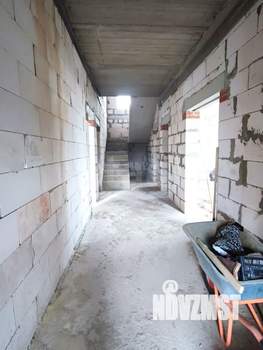 Дом 271м&sup2;, 2-этажный, участок 10 сот.  