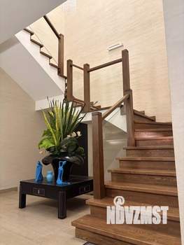 Дом 900м&sup2;, 2-этажный, участок 14 сот.  