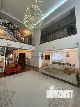 Дом 523м&sup2;, 5-этажный, участок 11 сот.  