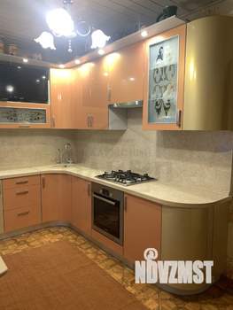 Дом 138м&sup2;, 2-этажный, участок 9 сот.  