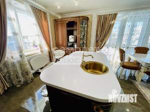 Дом 313м&sup2;, 4-этажный, участок 9 сот.  