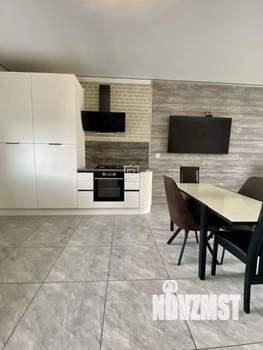 Дом 195м&sup2;, 2-этажный, участок 7 сот.  