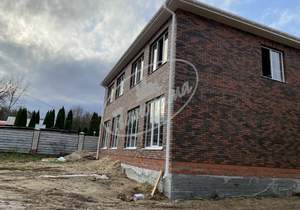 Дом 125м&sup2;, 2-этажный, участок 4 сот.  