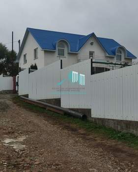 Дом 330м&sup2;, 3-этажный, участок 25 сот.  