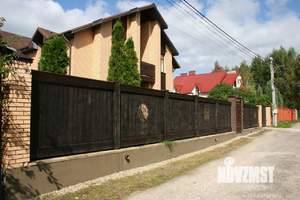 Коттедж 294м&sup2;, 2-этажный, участок 19 сот.  