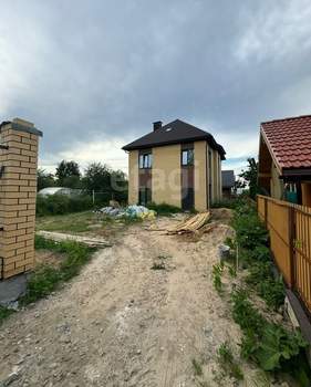 Дом 200м&sup2;, 2-этажный, участок 6 сот.  