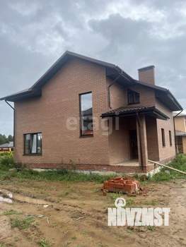 Дом 132м&sup2;, 2-этажный, участок 9 сот.  