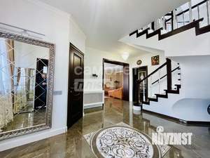 Дом 313м&sup2;, 4-этажный, участок 9 сот.  