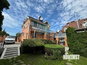 Дом 400м&sup2;, 3-этажный, участок 5 сот.  