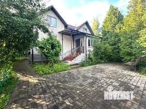 Дом 282м&sup2;, 3-этажный, участок 15 сот.  