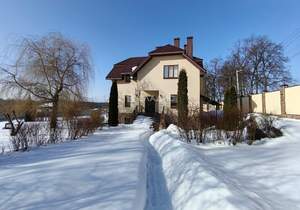 Дом 250м&sup2;, 2-этажный, участок 12 сот.  