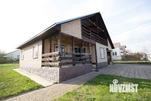 Дом 220м², 2-этажный, участок 8 сот.  