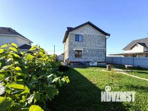 Дом 170м&sup2;, 2-этажный, участок 9 сот.  