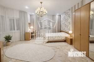 Дом 388м&sup2;, 2-этажный, участок 10 сот.  