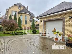 Дом 281м&sup2;, 2-этажный, участок 6 сот.  